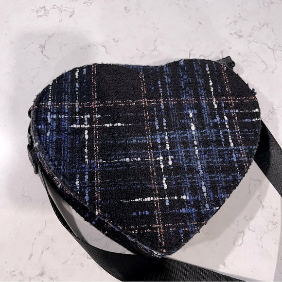 BETSEY JOHNSON Luv Betsey Tweed Boucle Heart Cross Body Mini Bag Purse - Picture 2 of 10